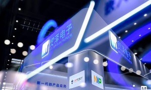 DFRobot 亮相贸泽电子 elexcon 2025 展台，展示与Qwen3 大模型融合的AI 应用